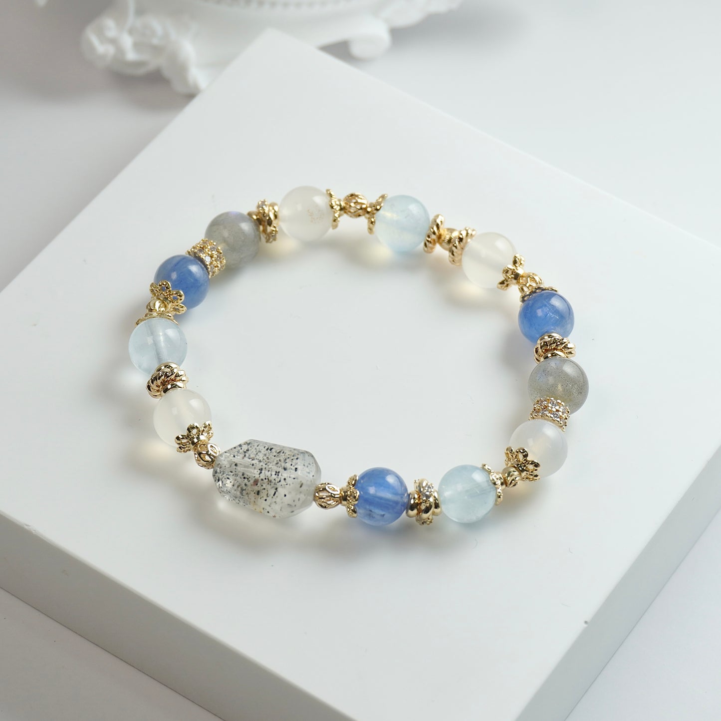 Clarity, Courage & Inner Balance | Venom Super 7, Kyanite, Aquamarine, White Agate & Labradorite Crystal Bracelet