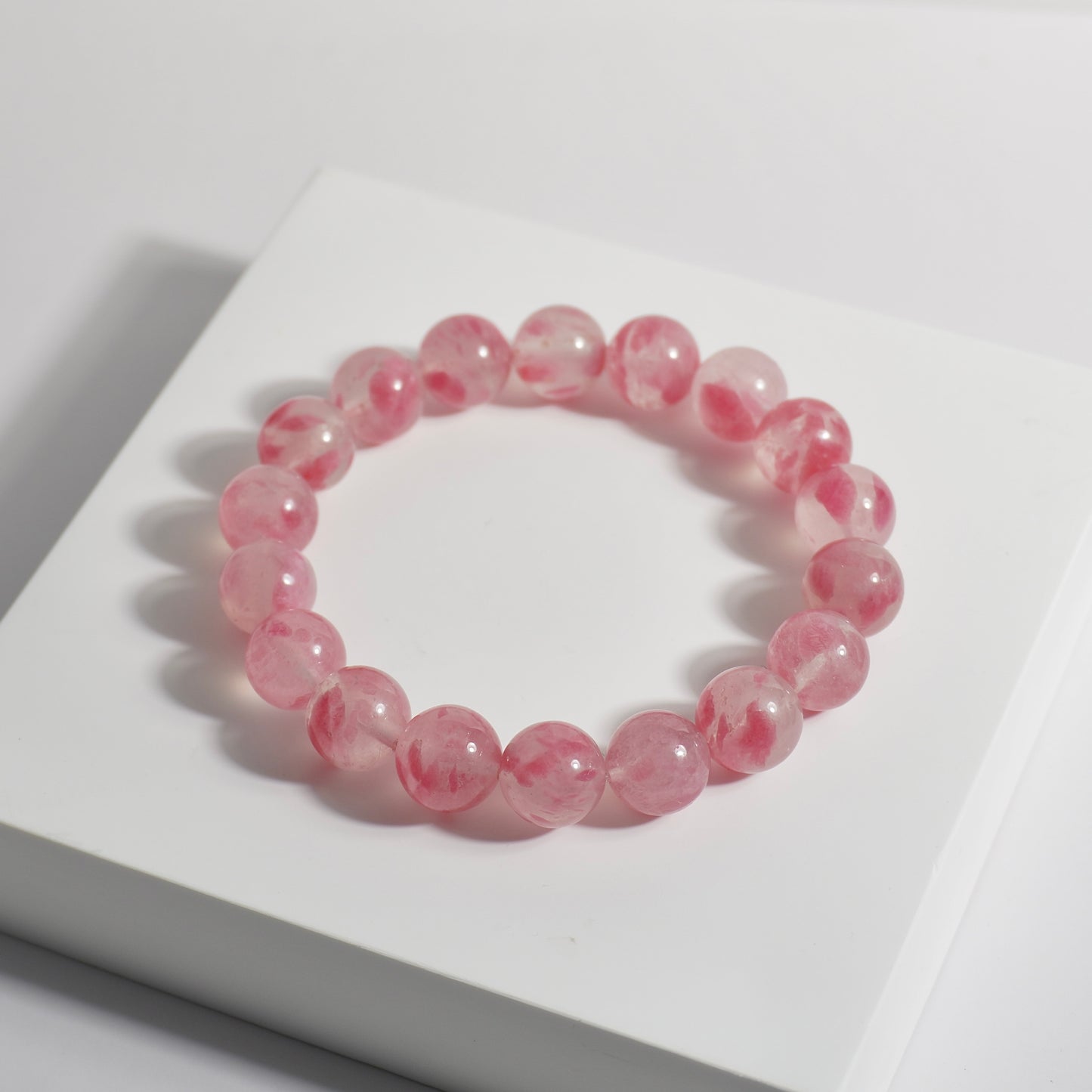 [ Actual item ] Sakura Rain Rhodonite Crystal Bracelet