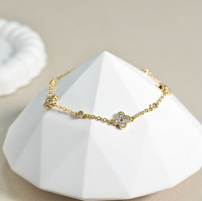 Stainless Steel Four Leaf Clover Bracelet (Gold)