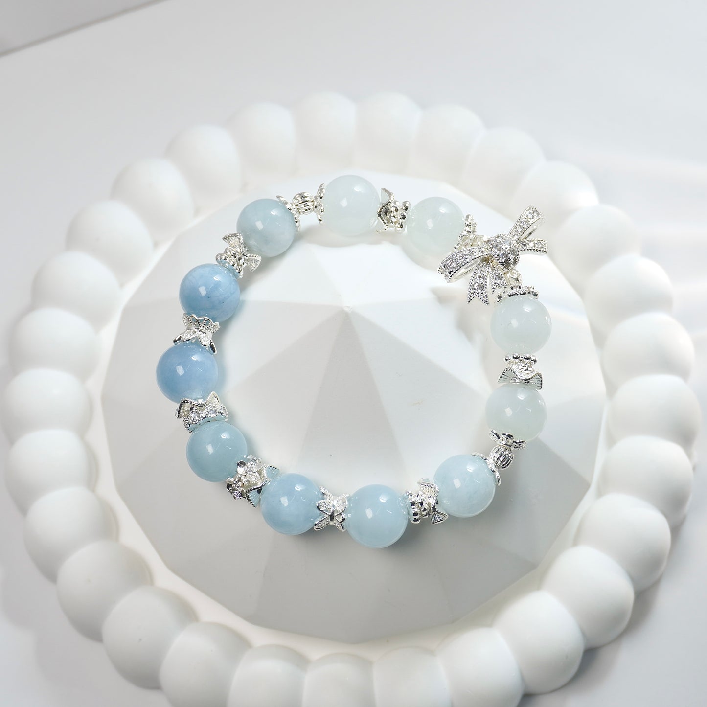 Calmness, Balance and Communication | Ombre Aquamarine Crystal Bracelet