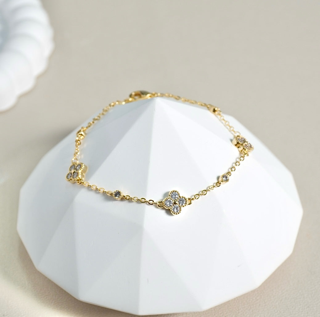Stainless Steel Four Leaf Clover Bracelet (Gold)
