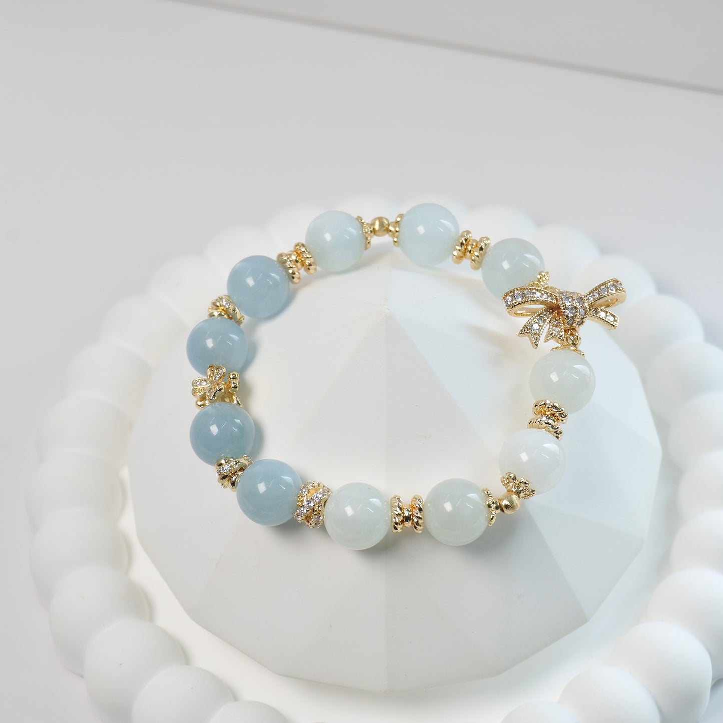 Calmness, Balance and Communication | Ombre Aquamarine Crystal Bracelet