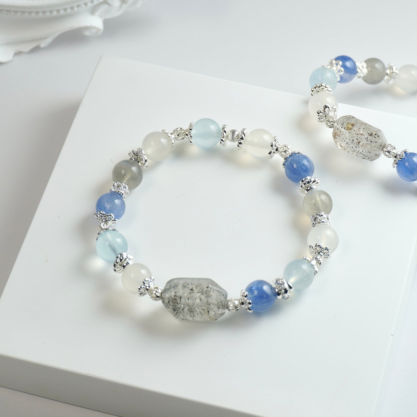 Clarity, Courage & Inner Balance | Venom Super 7, Kyanite, Aquamarine, White Agate & Labradorite Crystal Bracelet